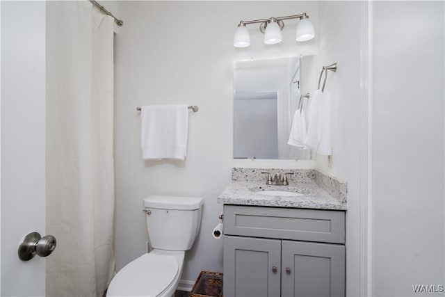 1009 12th St Unit 19, Tuscaloosa, AL 35401 - bathroom with vanity and curtained shower