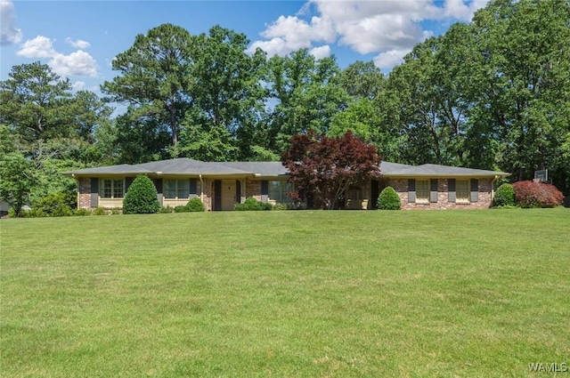 5204 Dove Creek Ave, Northport, AL 35473 - single story home with a front yard and brick siding