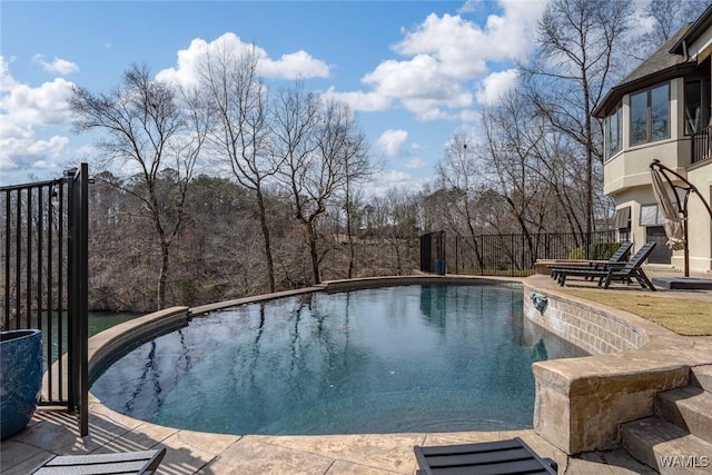 1901 Point Clear Rd, Tuscaloosa, AL 35406 - outdoor pool with fence