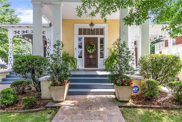 1601 Alaca Pl, Tuscaloosa, AL 35401 - property entrance with covered porch
