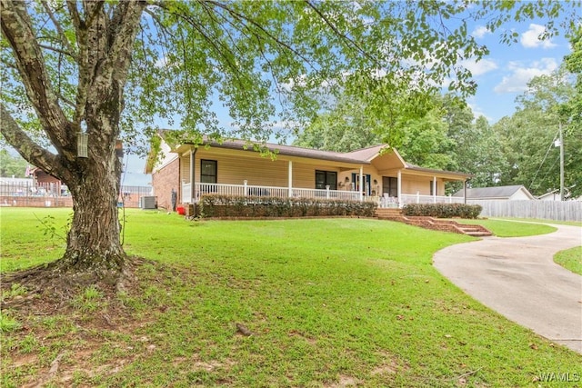 15551 Oakwood Dr, Brookwood, AL 35444 - view of front of home with covered porch