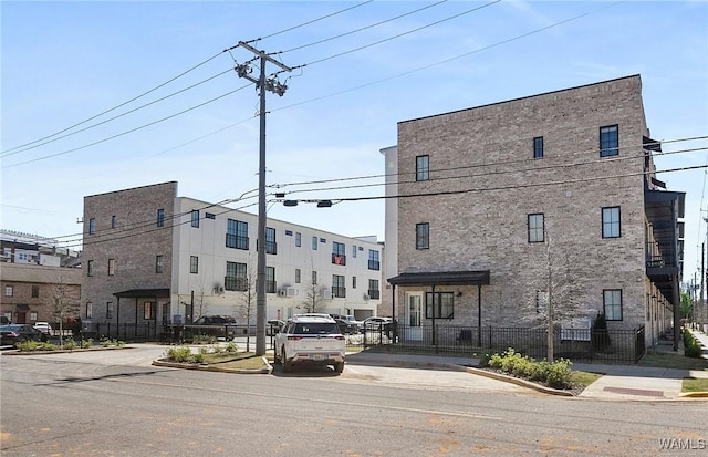 817 Gene Stallings Ave, Tuscaloosa, AL 35401 - view of building exterior with fence