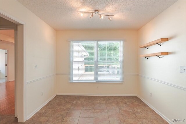 1751 Upper Lake Dr, Cottondale, AL 35453 - photo 16