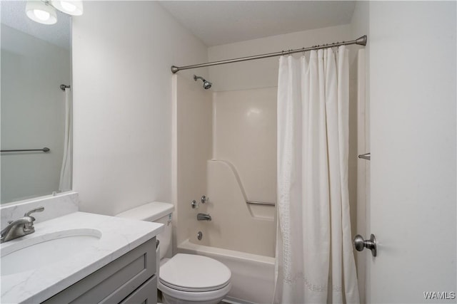 1009 12th St Unit 3, Tuscaloosa, AL 35401 - full bath with vanity and shower / bathtub combination with curtain