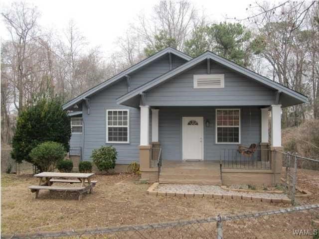 view of front of home featuring a porch