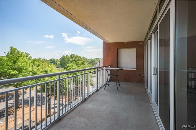 1018 Hackberry Ln Unit 301, Tuscaloosa, AL 35401 - view of balcony