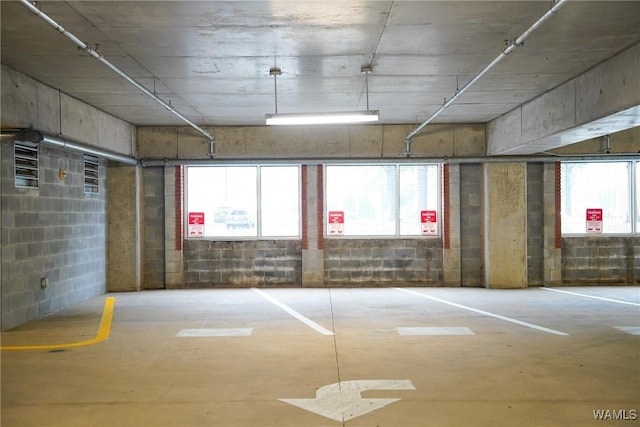 1018 Hackberry Ln Unit 113, Tuscaloosa, AL 35401 - view of parking deck