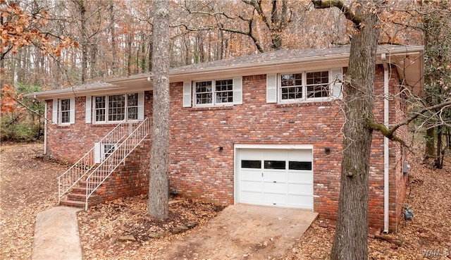 view of front facade with a garage