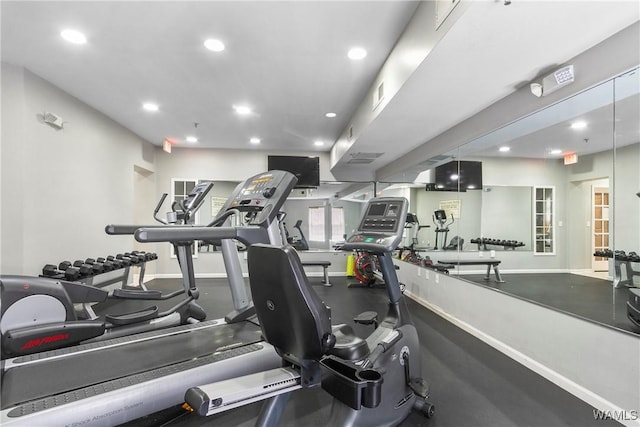 303 Helen Keller Blvd Unit B117, Tuscaloosa, AL 35404 - workout area with visible vents, baseboards, and recessed lighting
