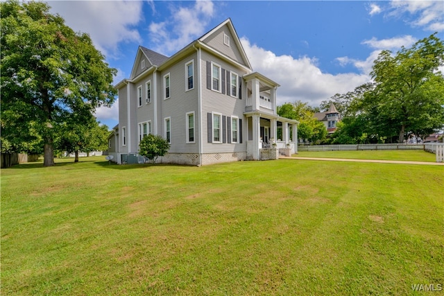 exterior space with a yard