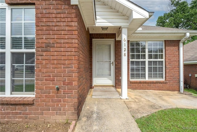 6128 Covington Villas Dr, Tuscaloosa, AL 35405 - entrance to property featuring brick siding and roof with shingles