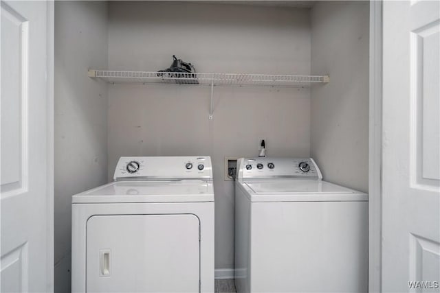 6128 Covington Villas Dr, Tuscaloosa, AL 35405 - washroom featuring separate washer and dryer