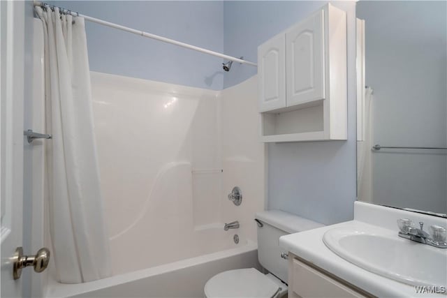 6128 Covington Villas Dr, Tuscaloosa, AL 35405 - bathroom with shower / bath combination with curtain and vanity