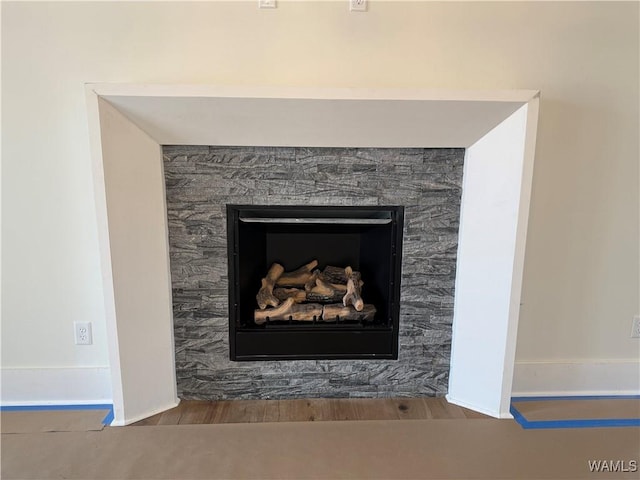 407 Edgefield Mews Cir, Tuscaloosa, AL 35406 - detailed view of wood finished floors and a fireplace