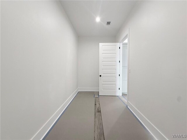 407 Edgefield Mews Cir, Tuscaloosa, AL 35406 - corridor featuring finished concrete flooring and baseboards