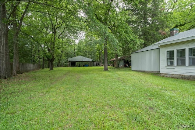 221 3rd Ct SW, Fayette, AL 35555 - view of yard featuring a carport