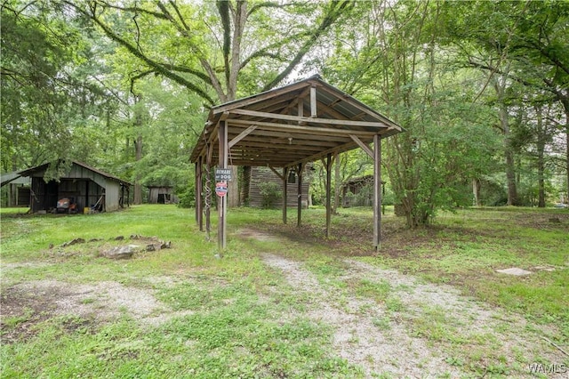 221 3rd Ct SW, Fayette, AL 35555 - view of yard featuring a carport