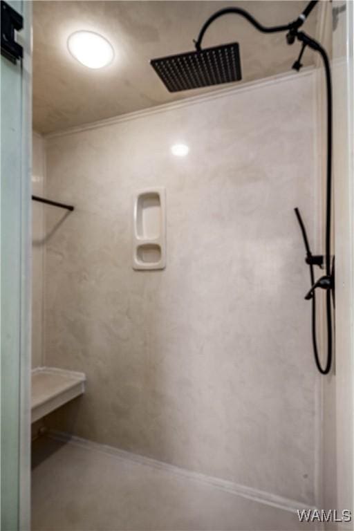 full bathroom featuring a shower