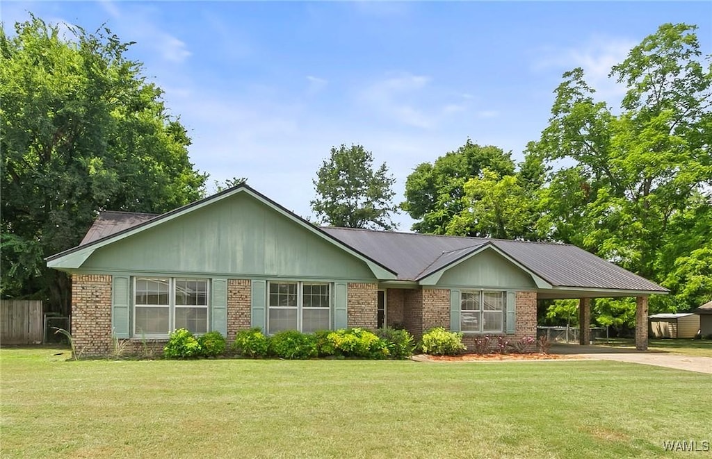 106 Park Mnr, Moundville, AL 35474 - photo 1