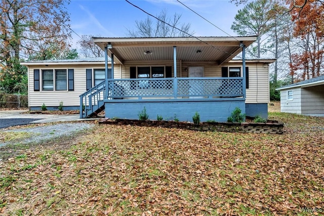 view of front of property featuring a porch