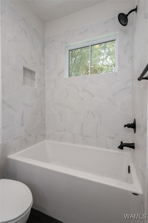 14817 Highpoint Cv, Northport, AL 35475 - bathroom featuring toilet and shower / tub combination