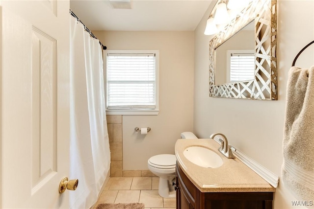 4809 Dove Creek Ave, Northport, AL 35473 - full bathroom featuring tile patterned flooring, vanity, and a shower with curtain