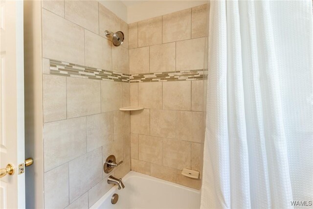 4809 Dove Creek Ave, Northport, AL 35473 - full bath with shower / bath combo