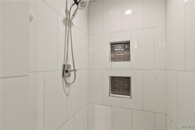 2507 Twin Mnr, Northport, AL 35476 - bathroom view of a tile shower