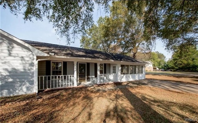 6400 Plantation Ct, Tuscaloosa, AL 35405 - exterior space featuring a porch