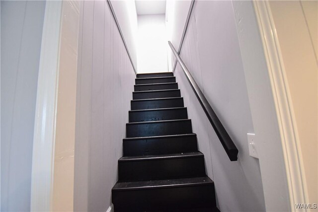 3207 33rd St, Northport, AL 35476 - view of stairs