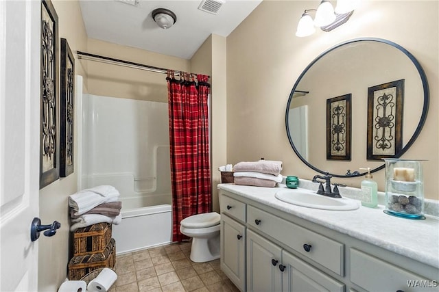 2940 Lake Crest Dr, Tuscaloosa, AL 35406 - full bath featuring vanity and shower / bath combo