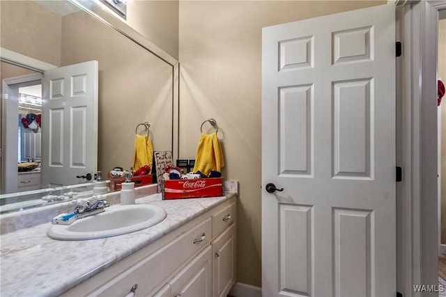 2940 Lake Crest Dr, Tuscaloosa, AL 35406 - bathroom featuring vanity