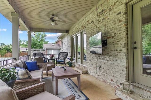 2940 Lake Crest Dr, Tuscaloosa, AL 35406 - view of patio with an outdoor living space and ceiling fan