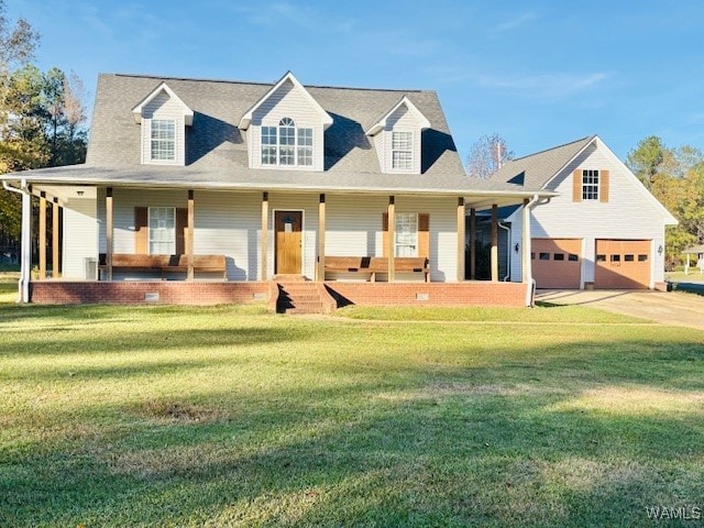 view of front facade featuring a porch and a front yard