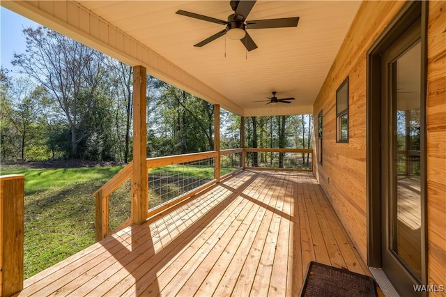 deck with ceiling fan