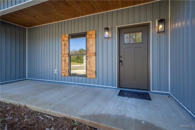 view of property entrance