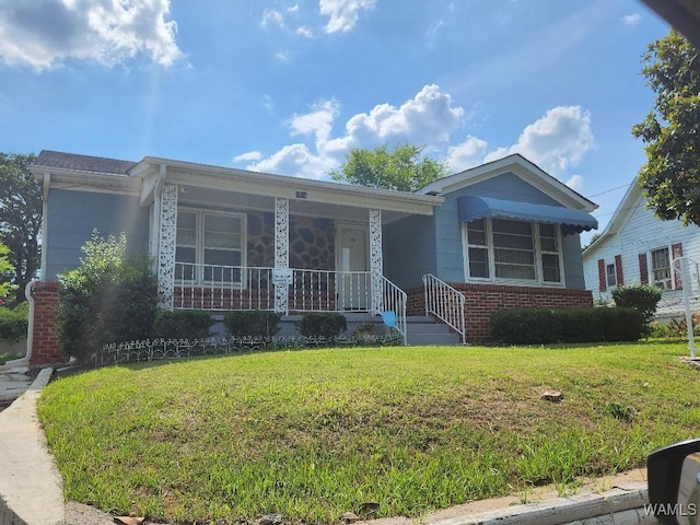 view of front of property with a front yard