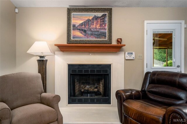 1428 Plymouth Ln, Tuscaloosa, AL 35406 - sitting room featuring a fireplace