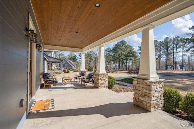 view of patio / terrace with covered porch