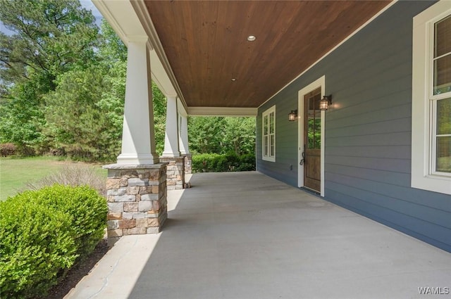view of patio / terrace with covered porch