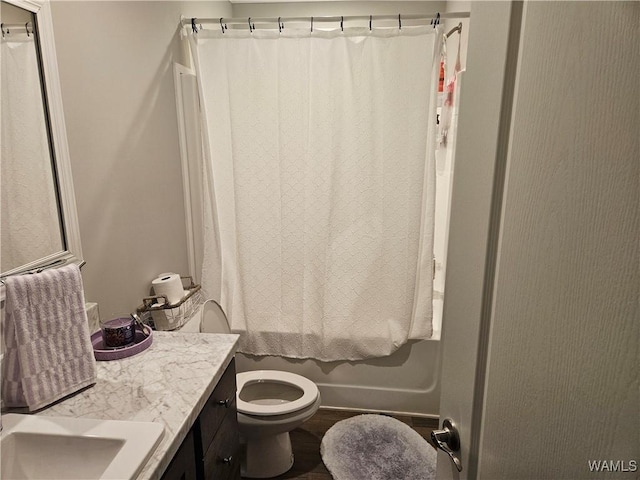 930 Pine Tree Rd, Centreville, AL 35042 - bathroom with vanity and shower / tub combo with curtain