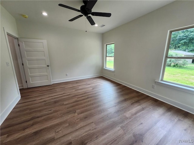 195 Lecroy Cir, Brent, AL 35034 - unfurnished room with ceiling fan, baseboards, dark wood finished floors, recessed lighting, and a smoke detector