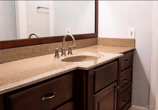 806 Arrowhead Vlg, Winfield, AL 35594 - bathroom with vanity