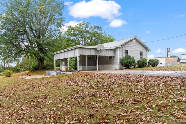 view of property exterior