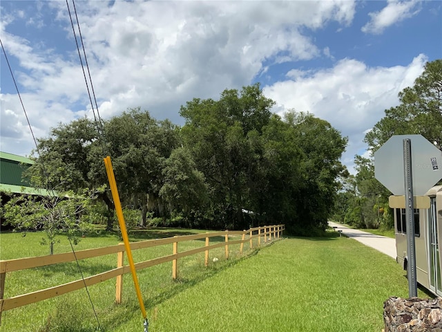 Listing photo 3 for 2nd Ave, Deland FL 32724