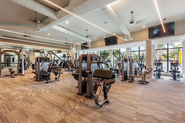 exercise room featuring ceiling fan