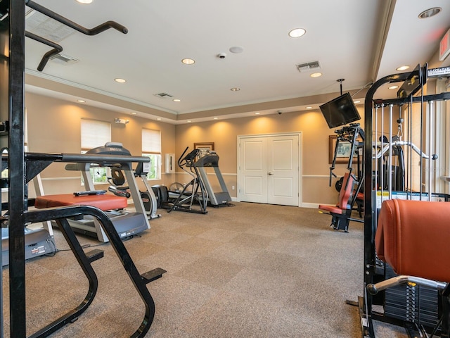 workout area with carpet flooring