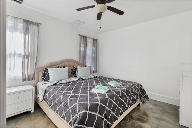 bedroom with ceiling fan