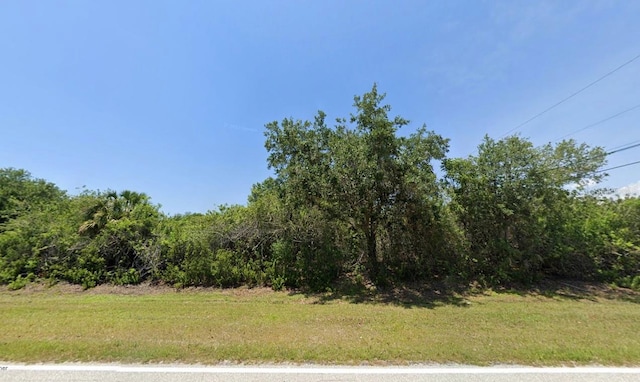 Listing photo 3 for 11213 Oceanspray Blvd, Englewood FL 34224