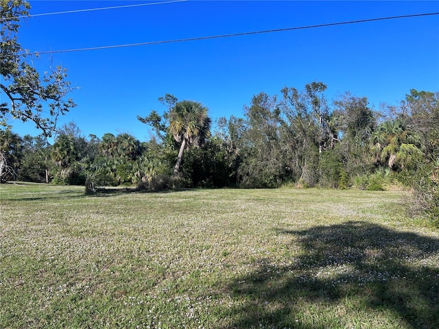 Listing photo 2 for 16819 Acapulco Rd, Punta Gorda FL 33955